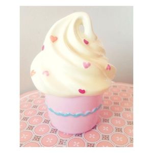 Ceramic Sundae Figurine box pastel decor cute